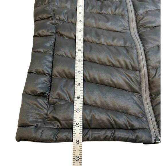 MARMOT Grey Gray 800 Fill Down Puffer Vest Lightweight Quilted Women's Size XS - Picture 7 of 13